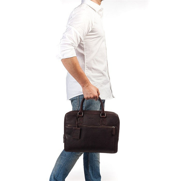 Burkely Fundametals Antique Avery 1-Zip 13,3" Pc veske I Skinn Brun