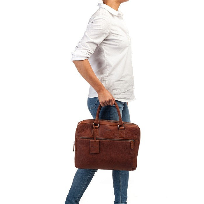 Burkely Fundametals Antique Avery 1-Zip 13,3" Pc veske I Skinn Cognac