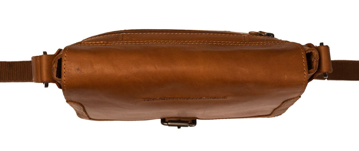 The Chesterfield Brand Irvine Mellomstor Skulderveske I Skinn Cognac