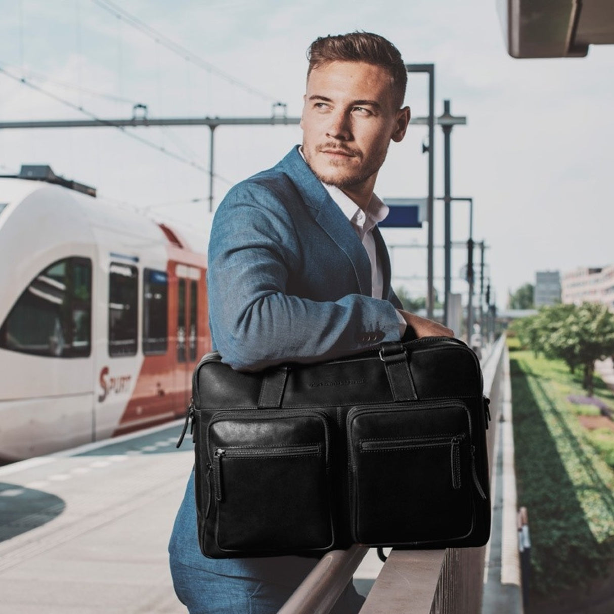 The Chesterfield Brand Misha 17" Pc Veske I Skinn Svart