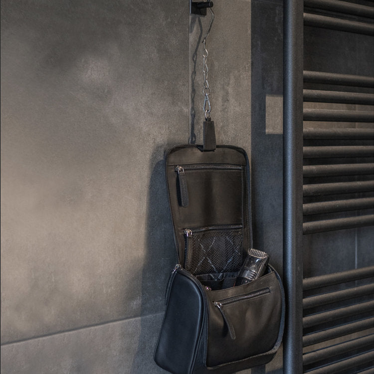 The Chesterfield Brand Gillian Henge Toalettmappe I Skinn Svart