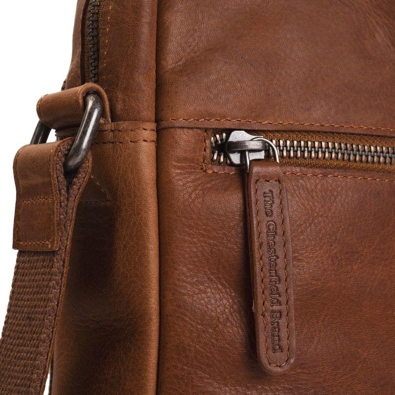 The Chesterfield Brand Dessau Medium Crossover Veske I Skinn Cognac