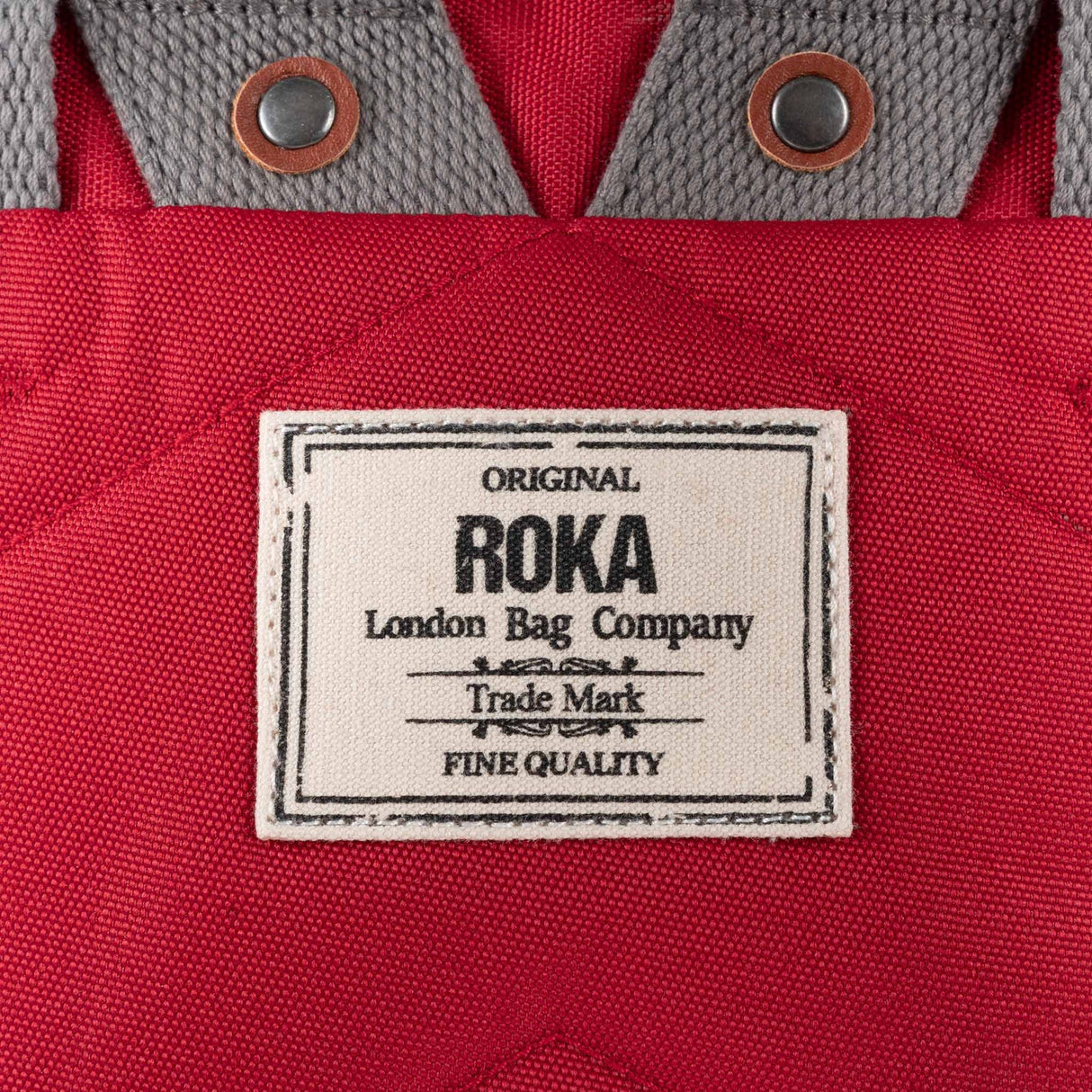 Roka Finchley A Medium  Ryggsekk 15 Liter Mars Red