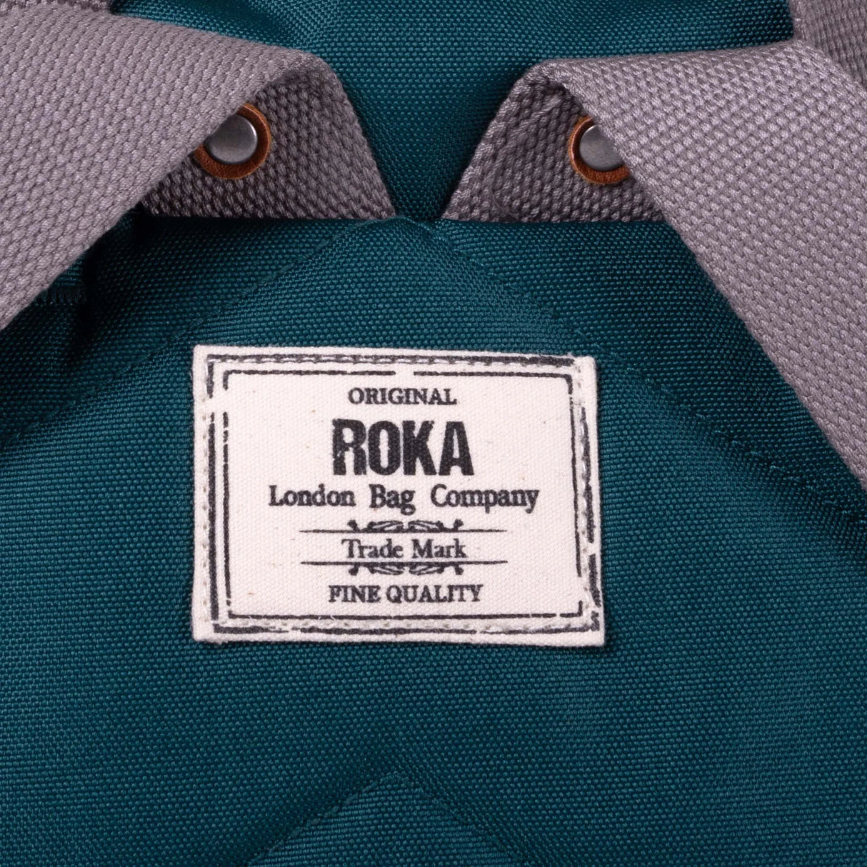 Roka Finchley A Medium Sustainable Ryggsekk 15 Liter Teal