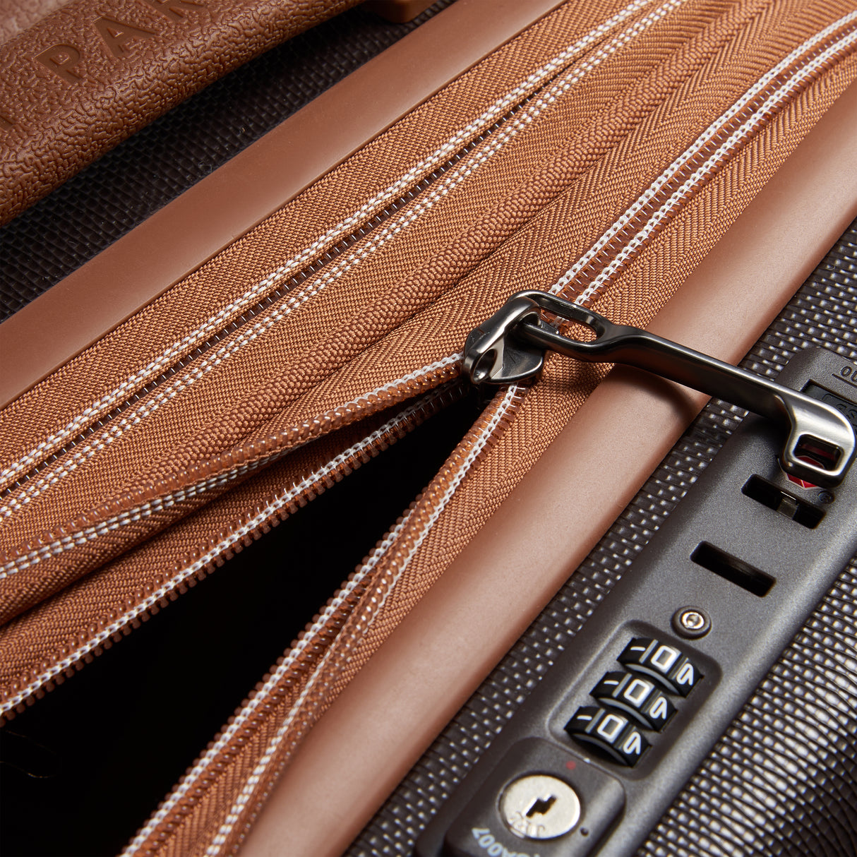 Delsey Chatelet Air 2.0 Utvidbar Business Kabinkoffert med PC-lomme og USB-port 55cm