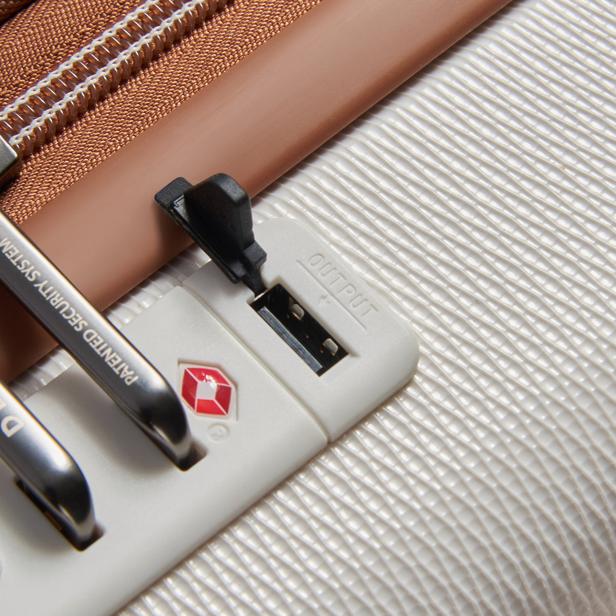 Delsey Chatelet Air 2.0 Utvidbar Business Kabinkoffert med PC-lomme og USB-port 55cm