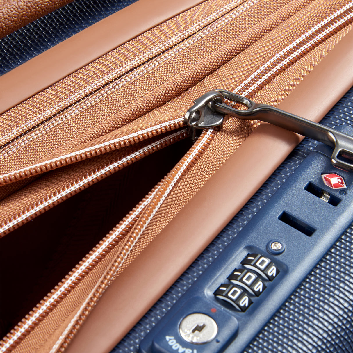 Delsey Chatelet Air 2.0 Utvidbar Business Kabinkoffert med PC-lomme og USB-port 55cm