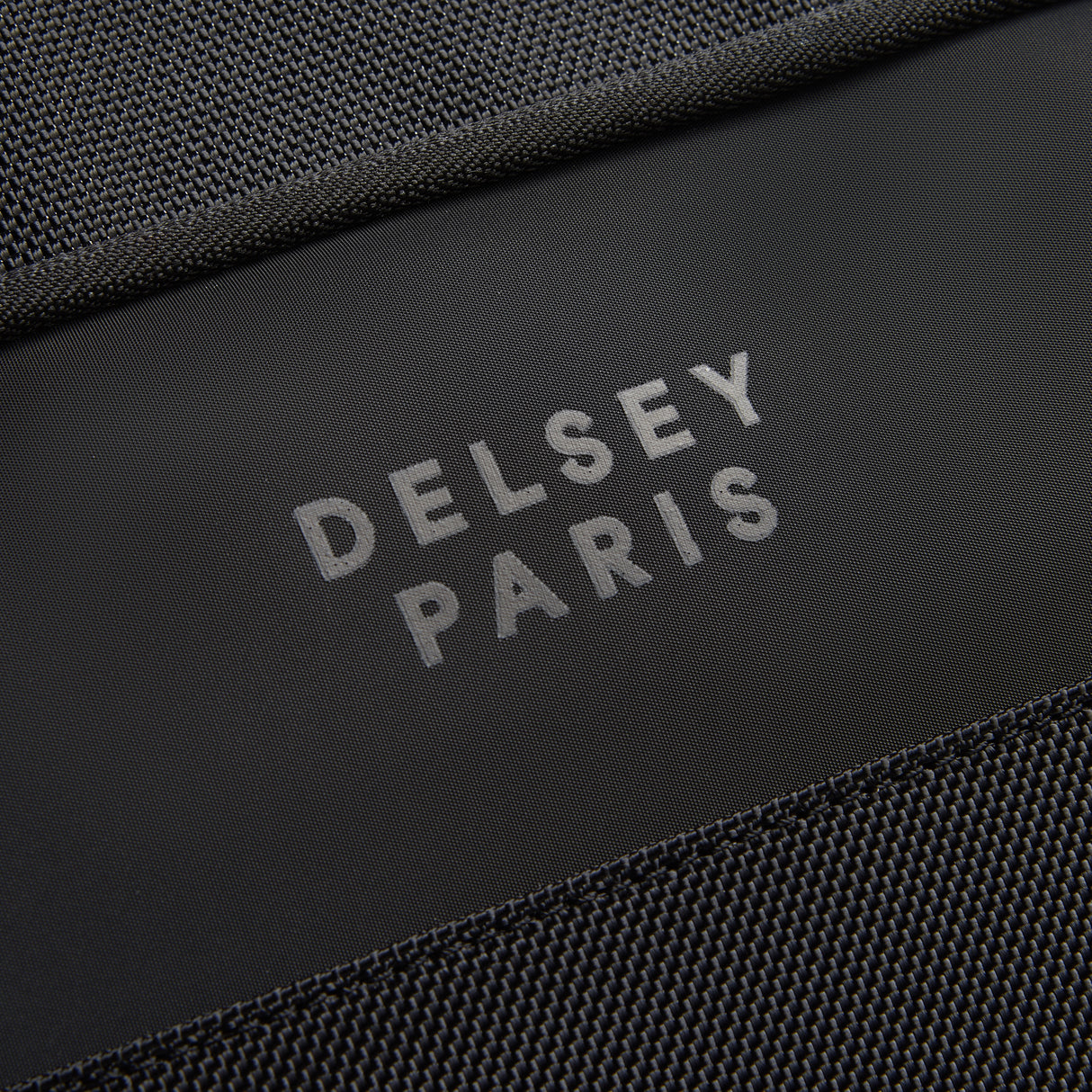 Delsey Parvis Plus Bordcase Pc 17,3", 2hjul 38cm