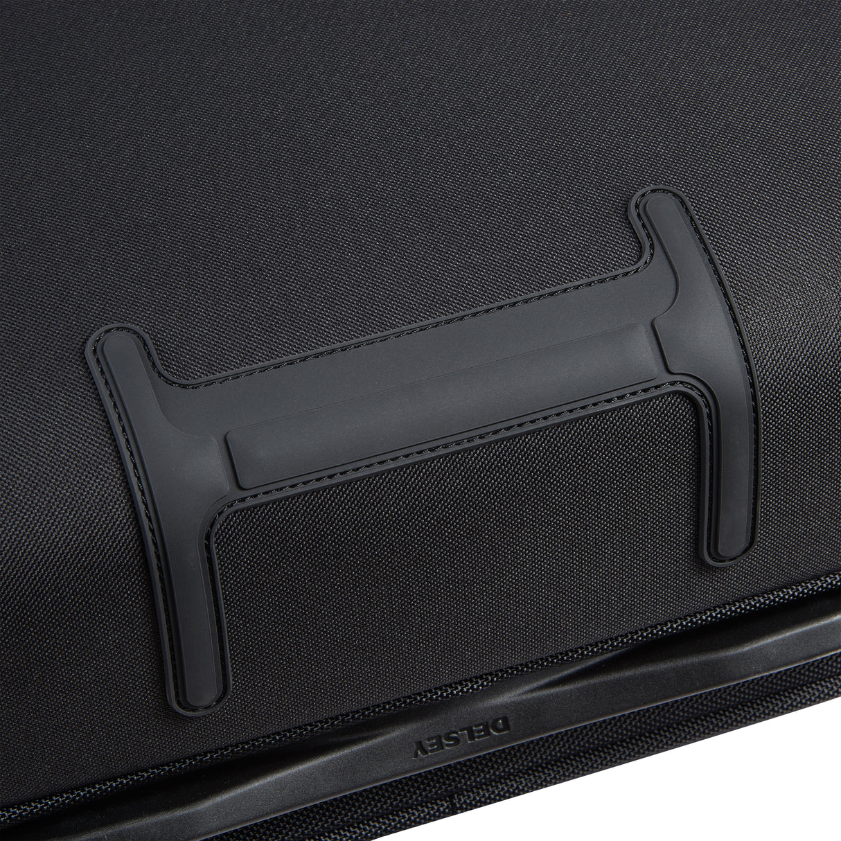 Delsey Parvis Plus Bordcase Pc 17,3", 2hjul 38cm