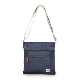 Roka Kennington B Mellomstor Crossbody Veske Midnight