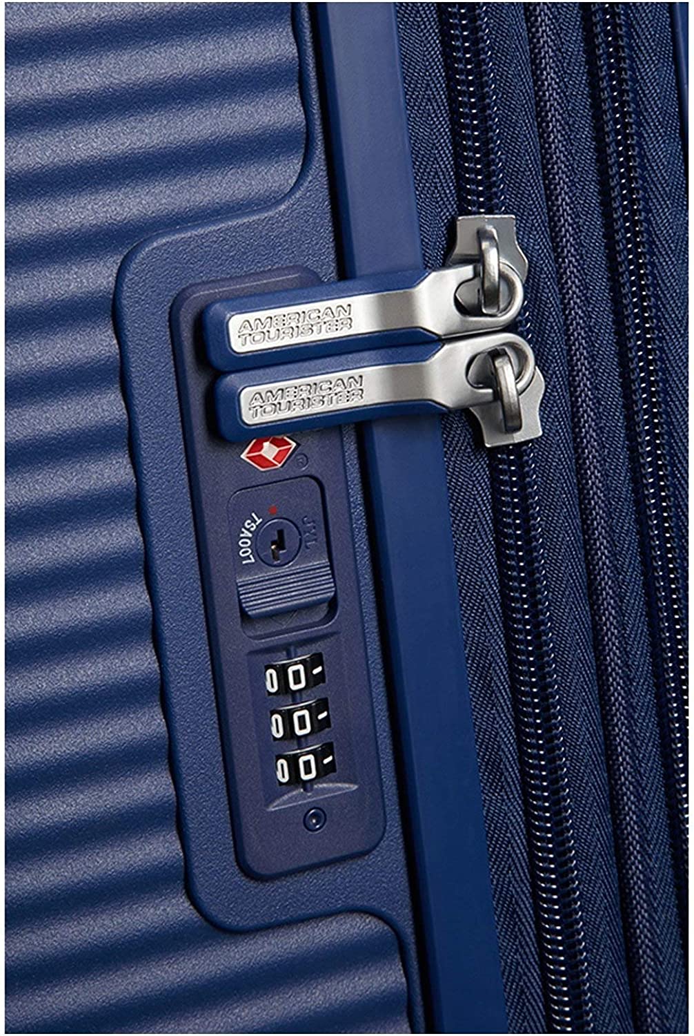 American Tourister Soundbox Mellomstor Koffert 67 cm Midnight Navy