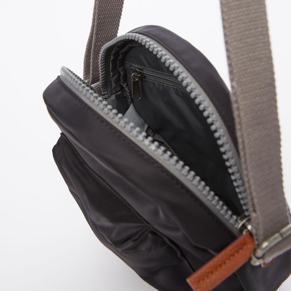 Roka Paddington Crossbody Veske Svart